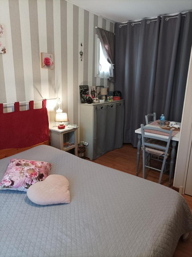 Le Nid De Mesanges Bed & Breakfast Chauffour-sur-Vell Bagian luar foto